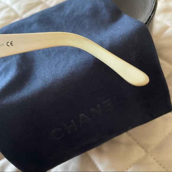 Chanel sunglasses - Picture 7 of 9